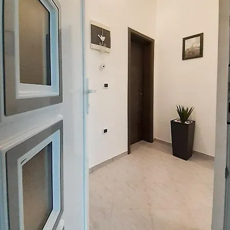 Sunshine Apartament Vrcici