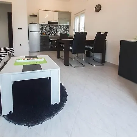 Sunshine Apartament Vrcici