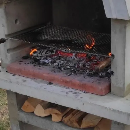 アパート Sunshine Vrcici