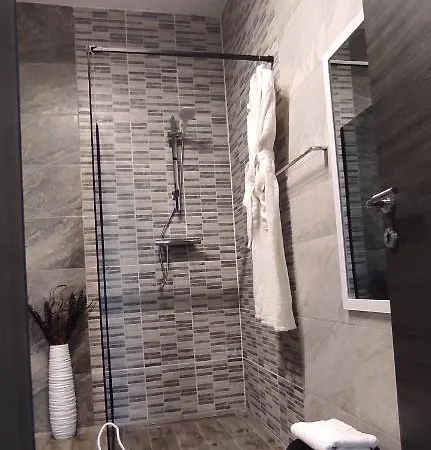 Sunshine アパート Vrcici